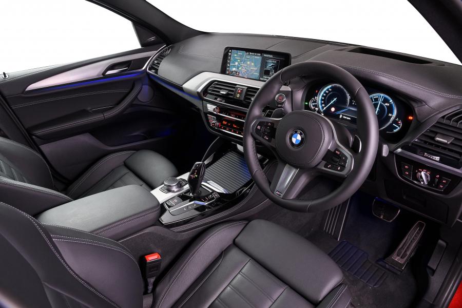 Интерьер BMW X4 xDrive20d M Sport (G02) 2018 года  (ZA) (фото 9 из 40)